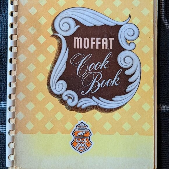 15% OFF Vintage Moffat Cook Book  c 1952 - Picture 1 of 6